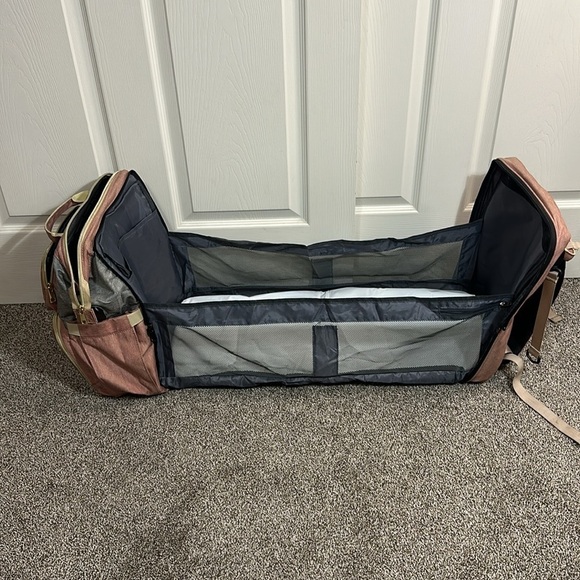 Bubblbay diaper bag backpack with changing station - gender neutral - Picture 10 of 16